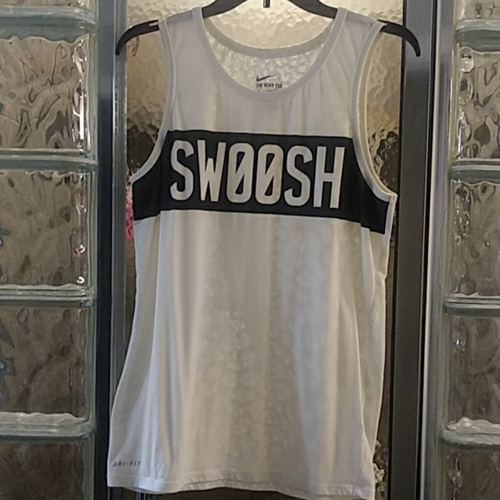 Nike tank tee
